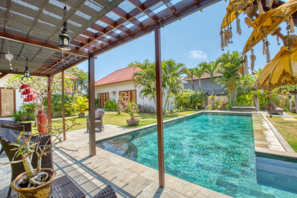 Villa tropicale spacieuse à vendre à Sanur