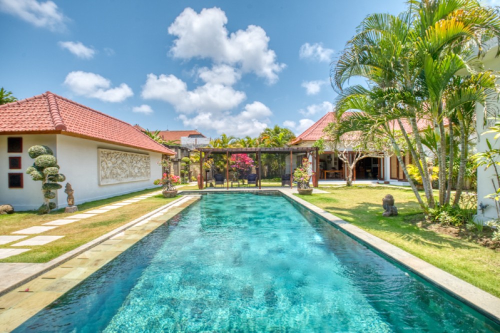 Villa tropicale spacieuse à vendre à Sanur