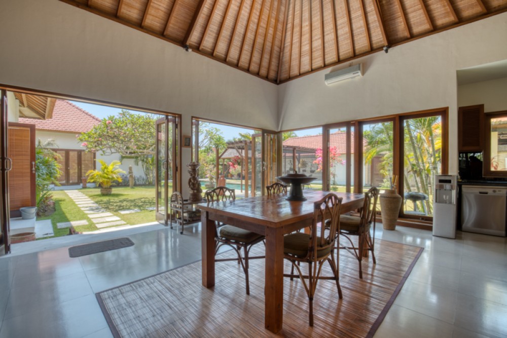 Villa tropicale spacieuse à vendre à Sanur