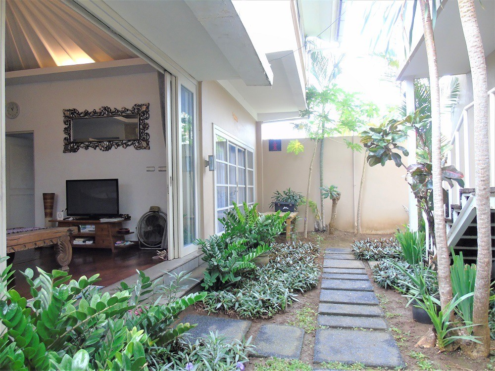 Luxurious Five Bedrooms Freehold Villa for Sale in Canggu