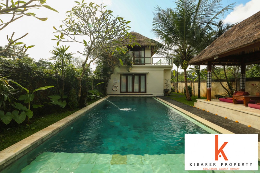 Villa Indah Sawah Dikelilingi dengan Tanah Luas Dijual di Ubud