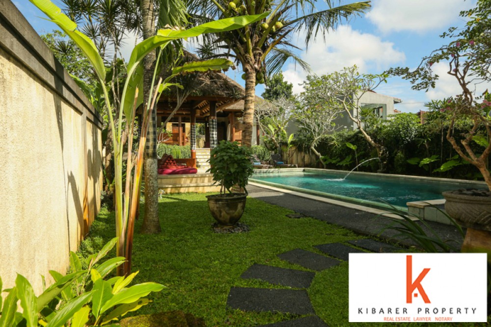 Villa Indah Sawah Dikelilingi dengan Tanah Luas Dijual di Ubud