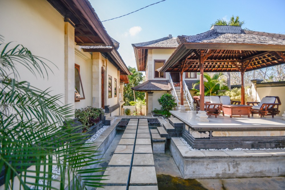 Stylish Freehold Villa For Sale in Ungasan