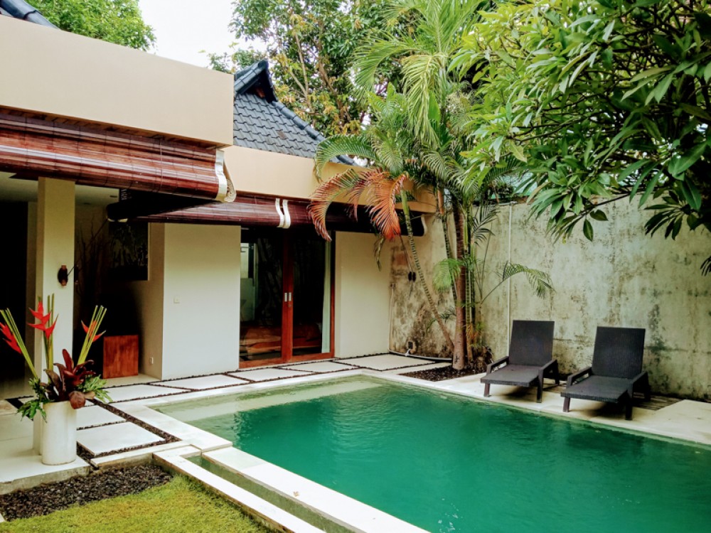 Belle villa de quatre chambres à coucher à vendre à Prime Location de Seminyak