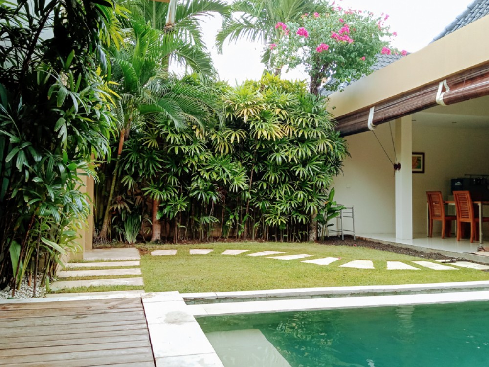 Belle villa de quatre chambres à coucher à vendre à Prime Location de Seminyak