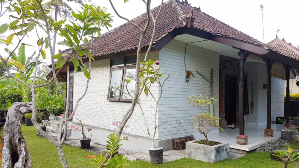 Belle propriété de deux chambres à vendre à Karangasem