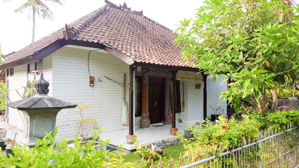 Belle propriété de deux chambres à vendre à Karangasem