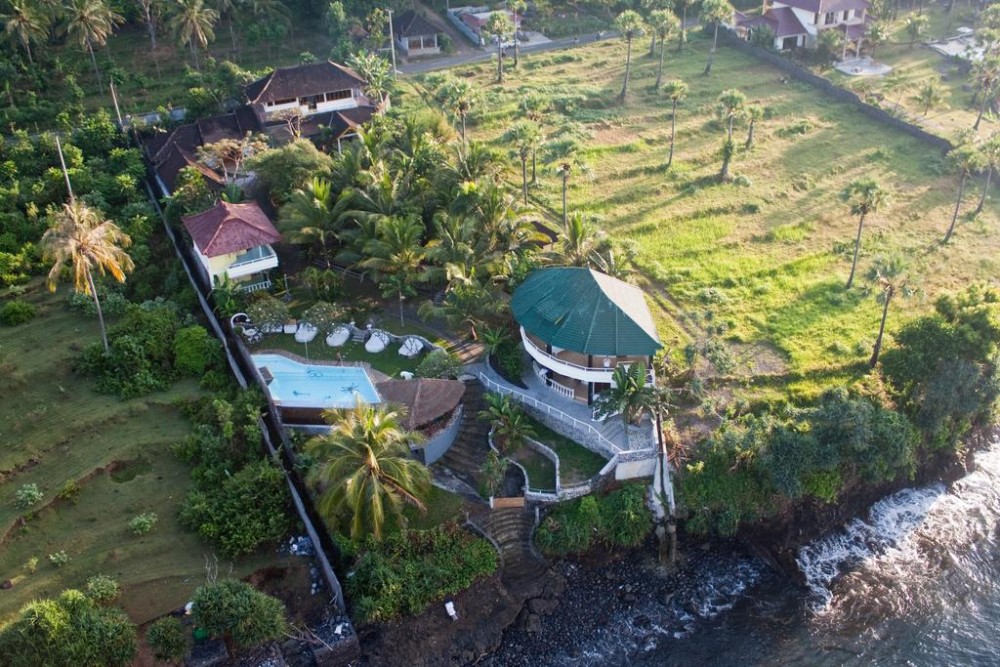 Beautiful Beachfront Villa with Spacious Land for Sale in Karangasem