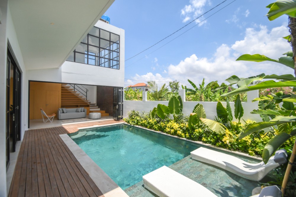 Villa Modern Baru Yang Luar Biasa Dijual di Canggu