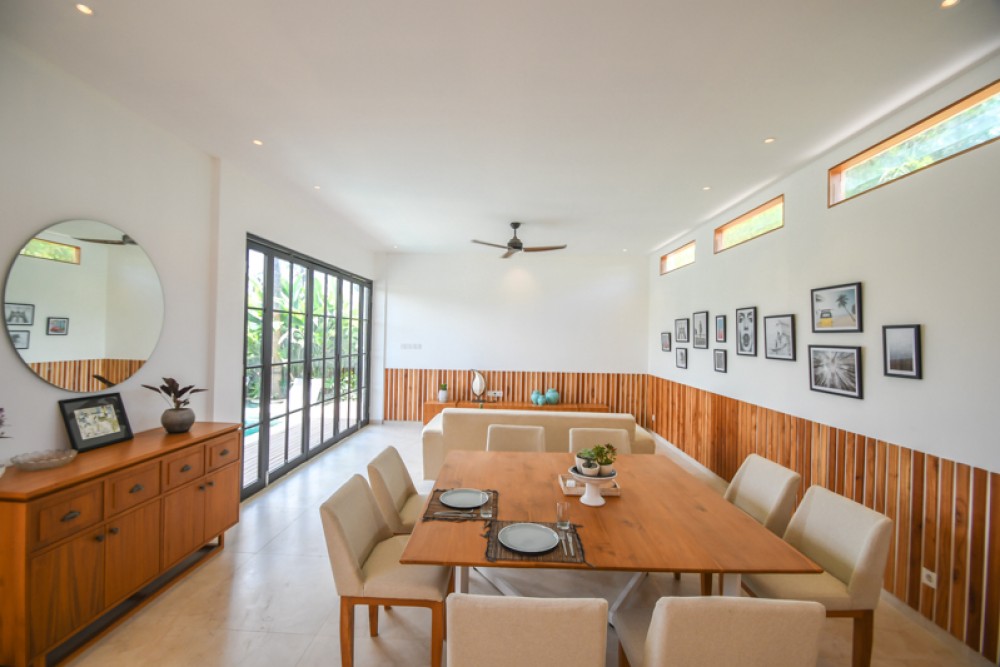 Villa Modern Baru Yang Luar Biasa Dijual di Canggu