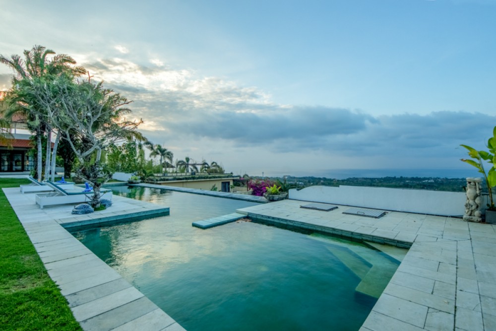 Belle villa en pleine propriété avec un terrain spacieux à vendre à Bukit