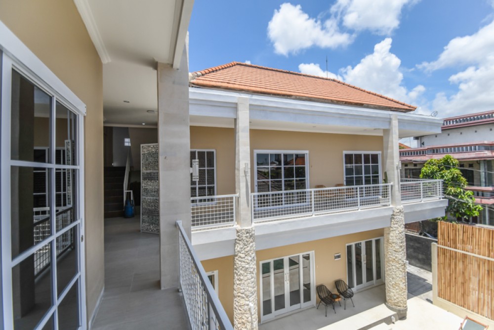 Villa Bisnis Kunci Baru Dijual di Kerobokan