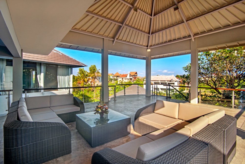 Spacious Villa Walking Distance to the Beach for Sale in Canggu