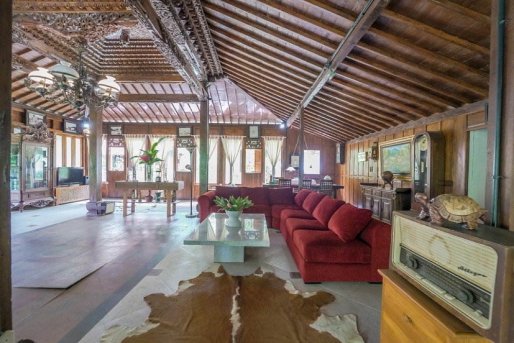 Villa traditionnelle avec un terrain spacieux à vendre à Gianyar