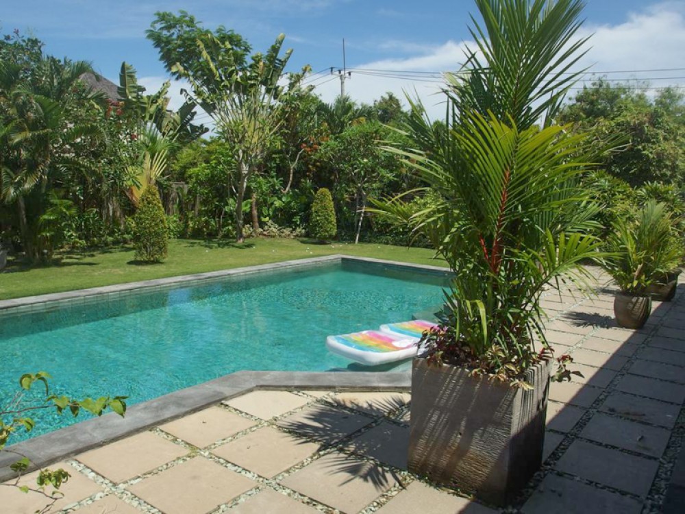 Villa impressionnante de trois chambres à vendre à Canggu