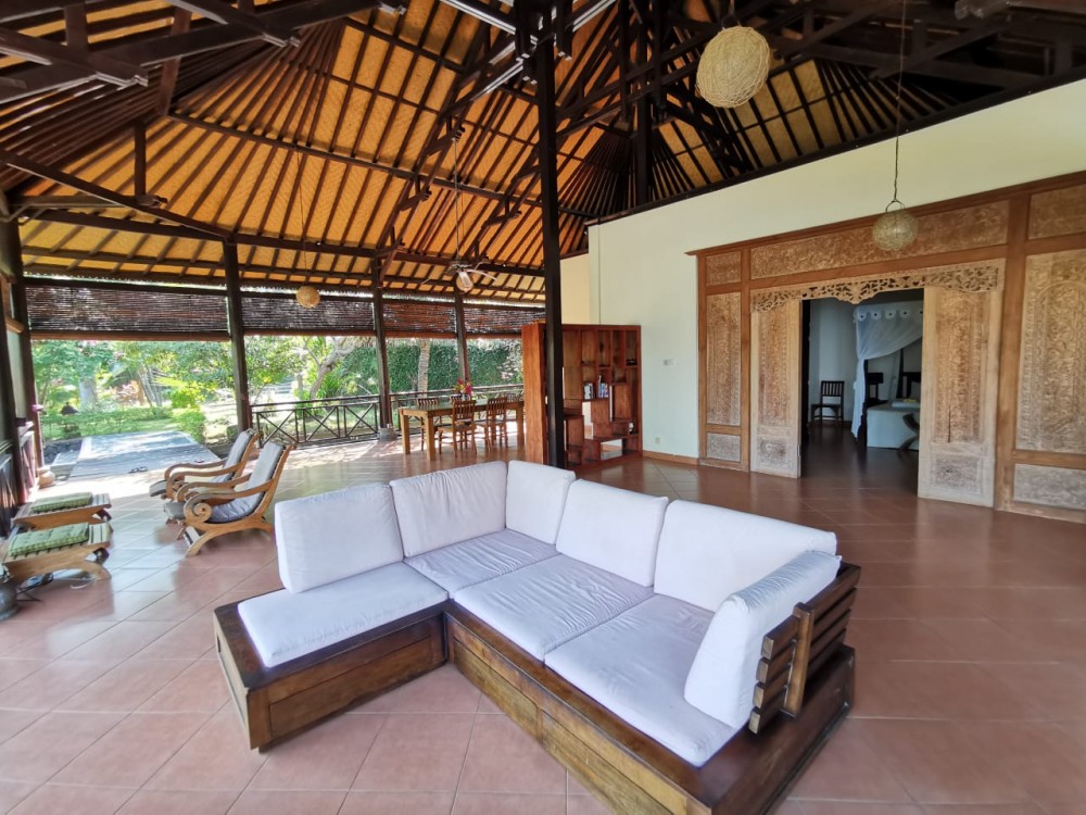 Fantastic Ocean View Villa with Spacious Land for Sale in Lovina