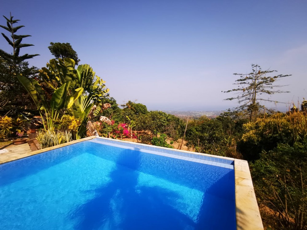 Fantastique vue sur l'océan avec un terrain spacieux à vendre à Lovina