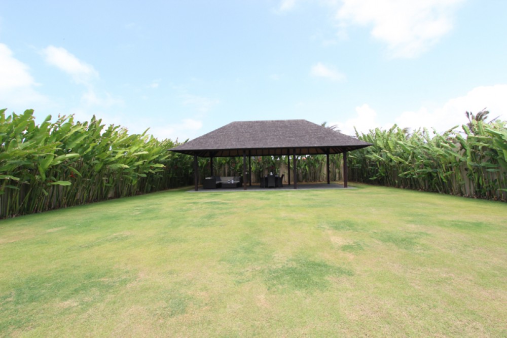 Maison de ville en bord de mer neuf à vendre à Gianyar