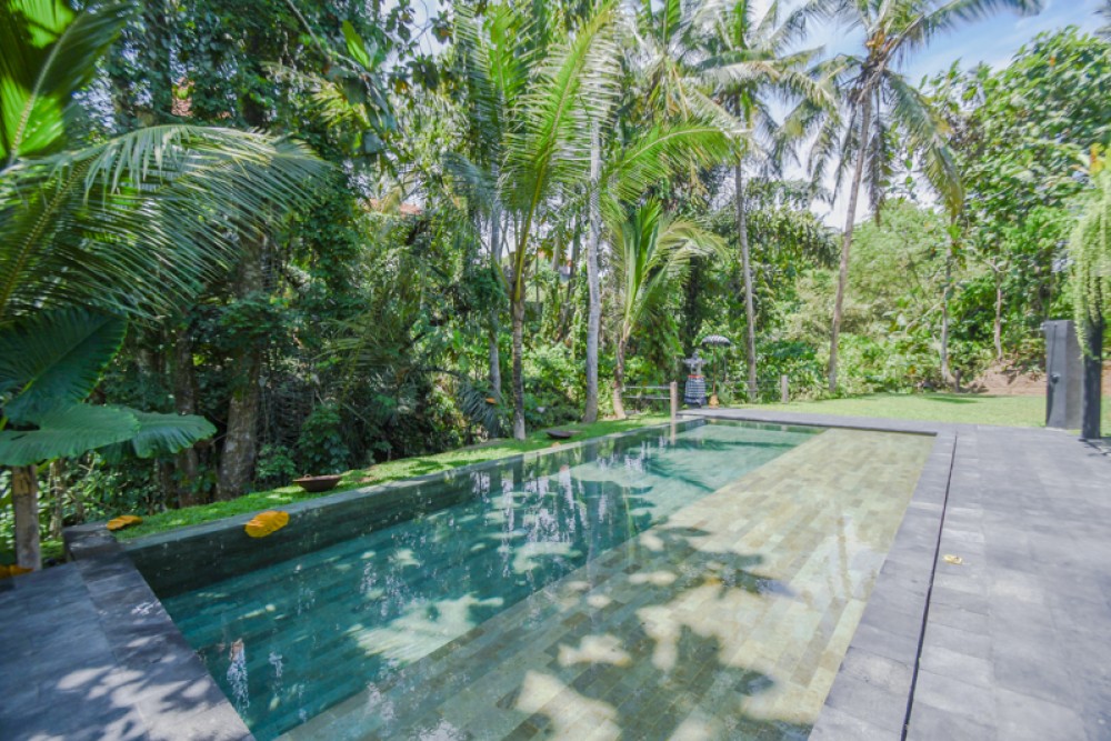 Beautiful Six Bedrooms Hotel Baru Dijual di Ubud