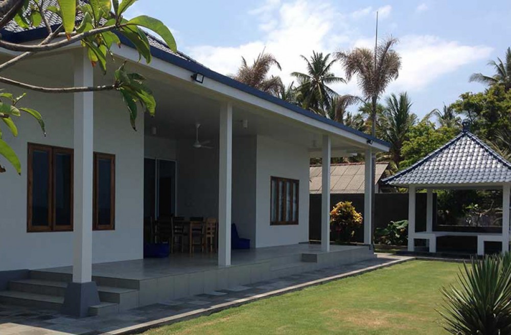 Charming Modern Beachfront Villa for Sale in Buleleng