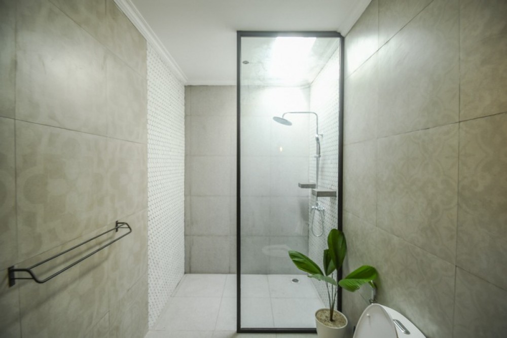 Villa Mewah Baru Tiga Kamar Tidur di Lokasi Utama Area Canggu