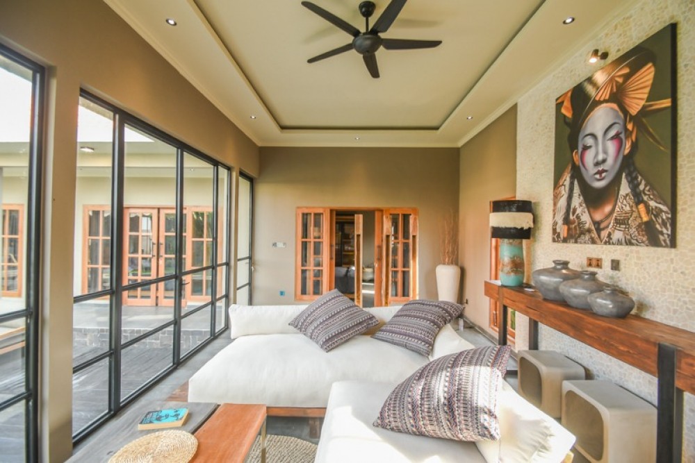 Villa Mewah Baru Tiga Kamar Tidur di Lokasi Utama Area Canggu