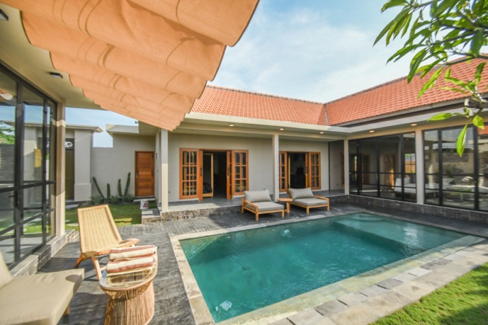 Villa Mewah Baru Tiga Kamar Tidur di Lokasi Utama Area Canggu
