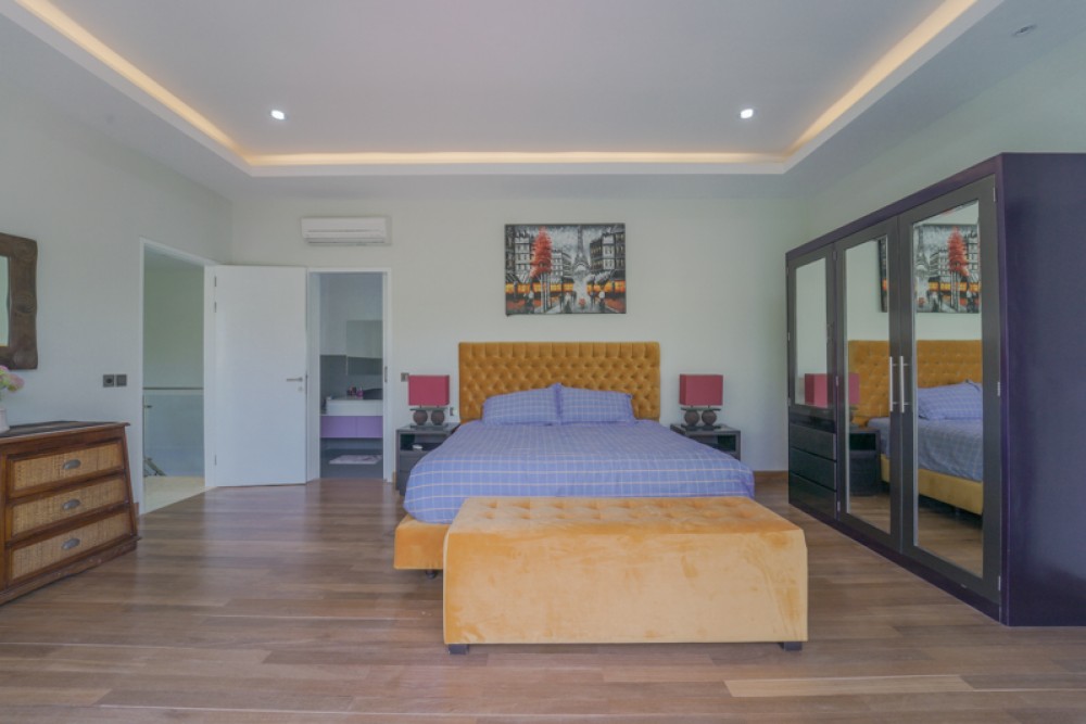 Beautiful Three Bedrooms Freehold Villa for Sale in Seminyak