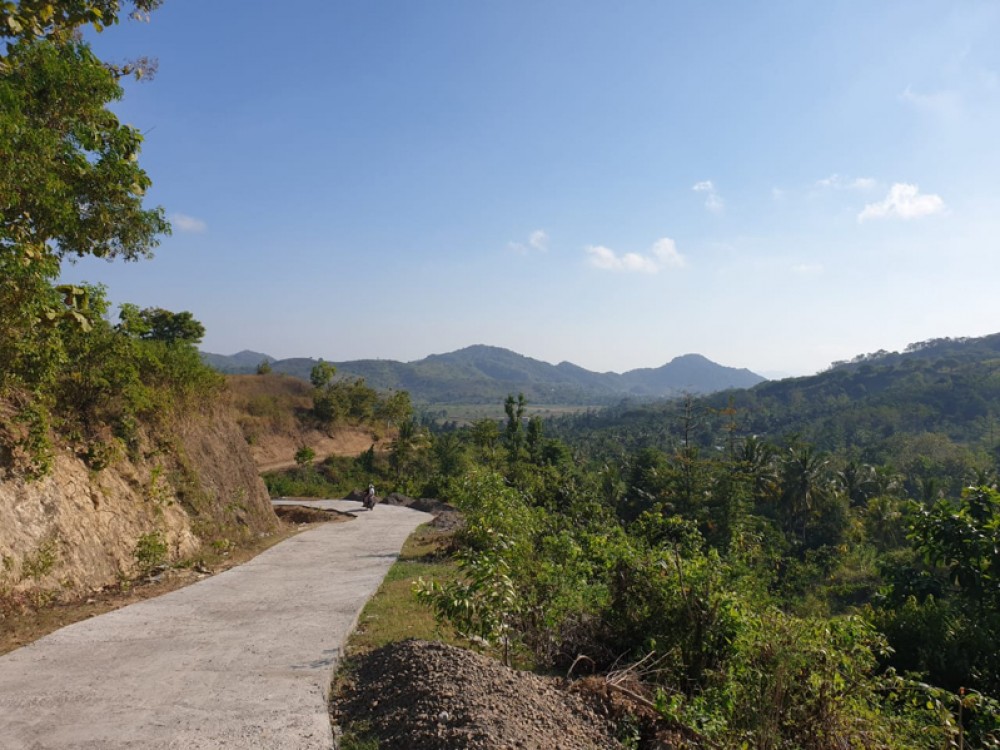 Spacious Land with Mountain View for Sale in Lombok