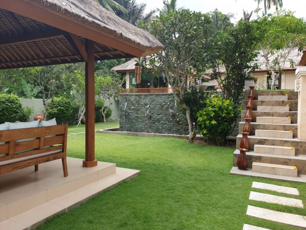 Belle villa d'investissement de trois chambres à vendre à Karangasem