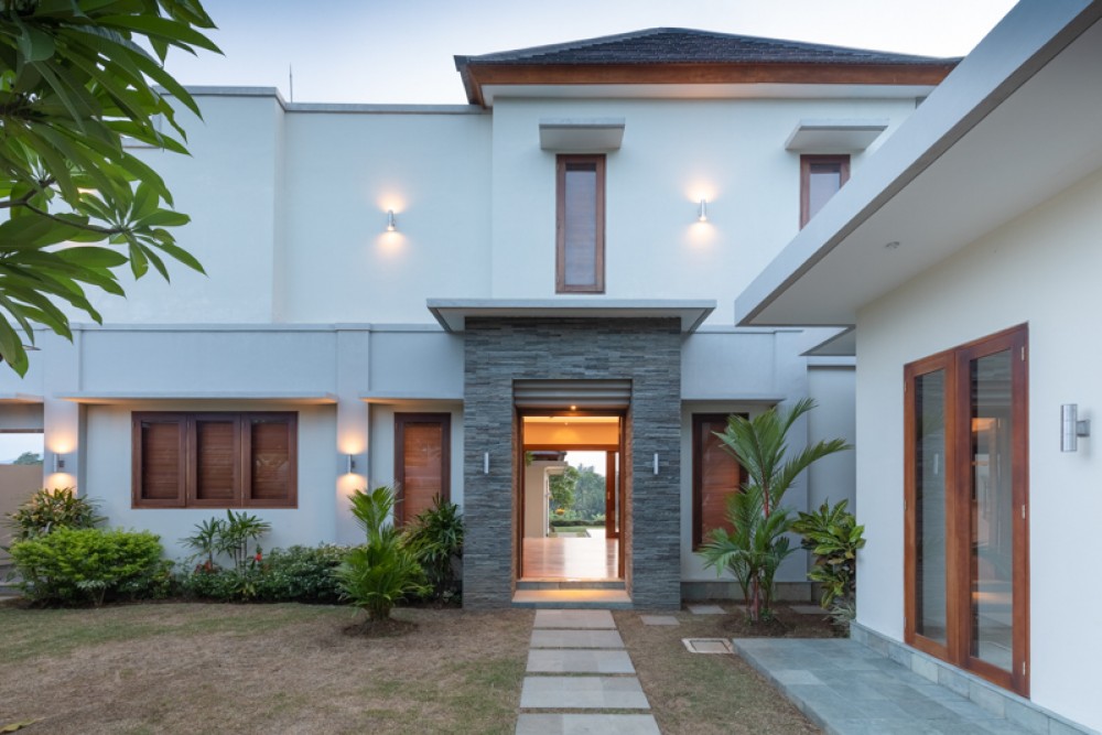 Villa Modern Menakjubkan dengan Pemandangan Sawah Dijual di Ubud