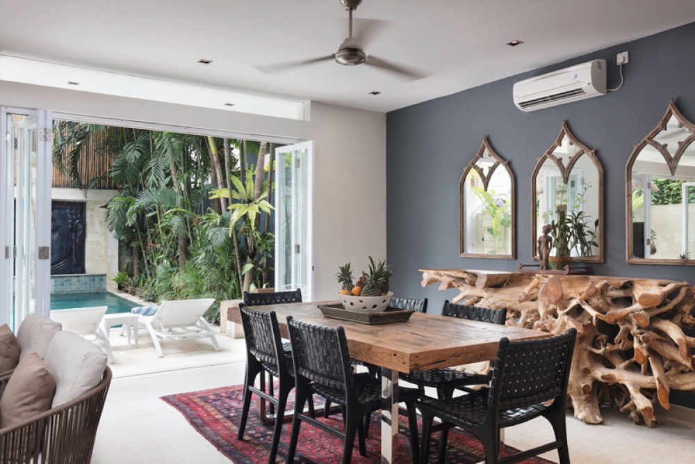 Fantastique villa moderne de trois chambres à vendre à Seminyak