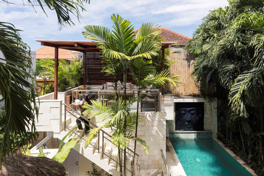 Fantastique villa moderne de trois chambres à vendre à Seminyak