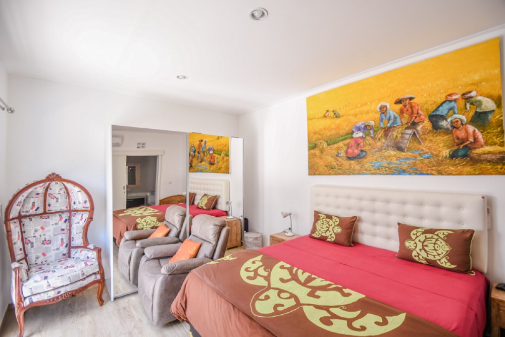 Villa Tiga Kamar Tidur Nyaman Dekat Pantai Dijual di Sanur
