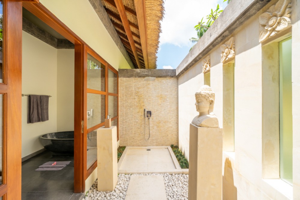 Incroyable villa privée relaxante avec vue sur la jungle à vendre à Ubud