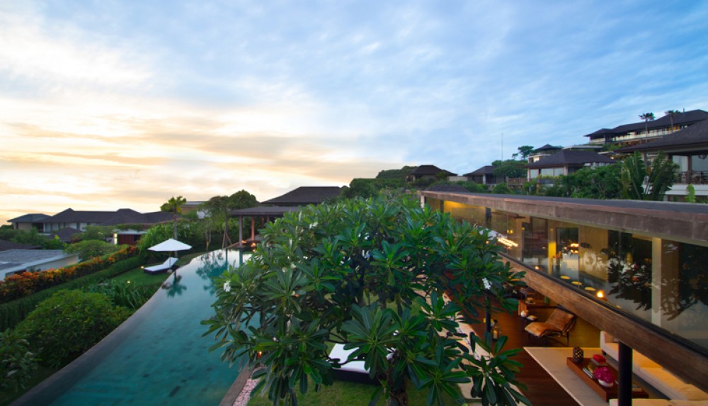 Luxurious Villa with Amazing View for Sale in Bukit