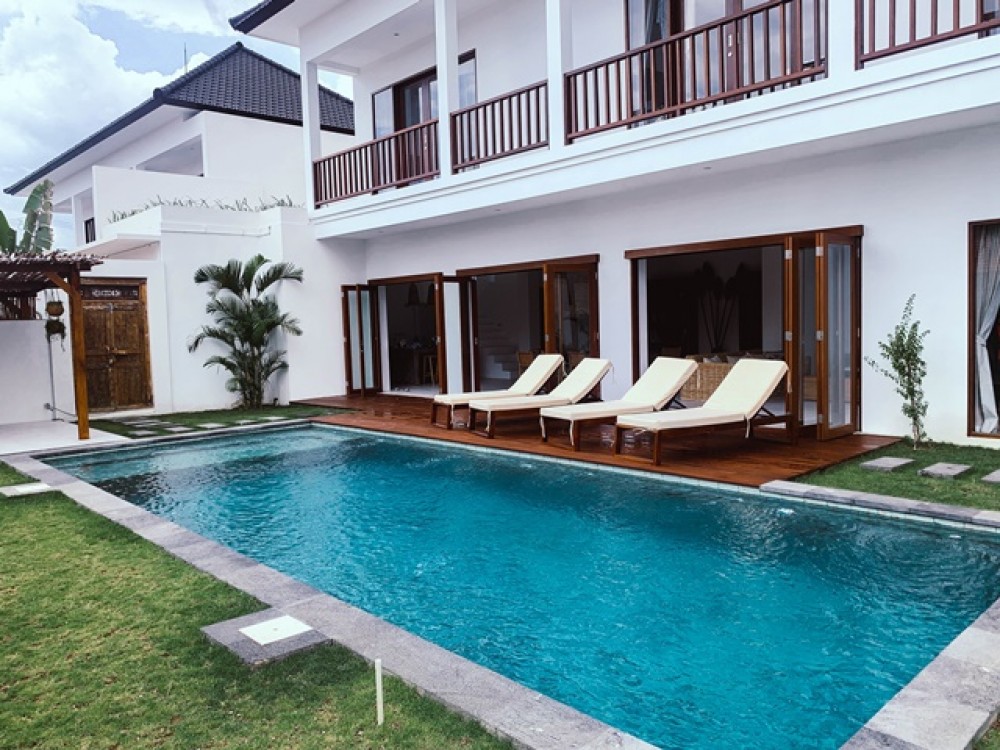 Breezy Long Lease Villa Baru Dijual di Canggu