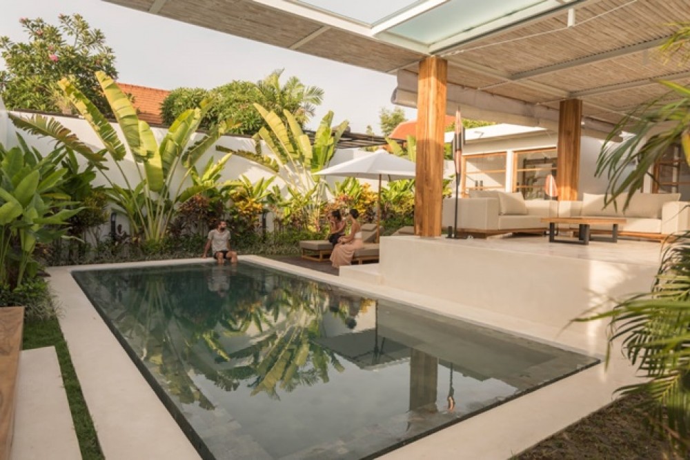 Villa Leasehold Tropis yang Baru Dibangun di Umalas untuk Dijual