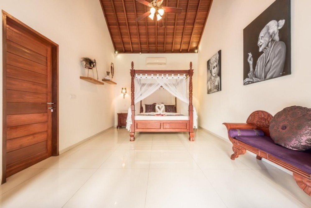 Reduced Price Exquisite and Luxury 5 Bedroom Leasehold Villa in Seminyak for Sale