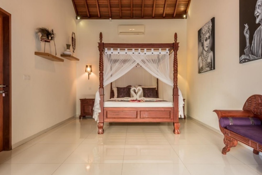 Reduced Price Exquisite and Luxury 5 Bedroom Leasehold Villa in Seminyak for Sale