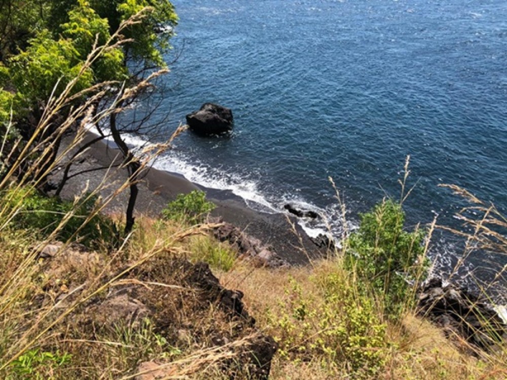 Cliff Top Land with Breathtaking View in Karangasem for Sale 