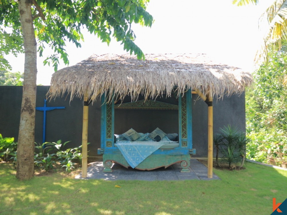 Vila Tenang 2 Kamar Tidur dengan Pemandangan Sungai yang Ditinggikan di Canggu untuk Dijual Sewa