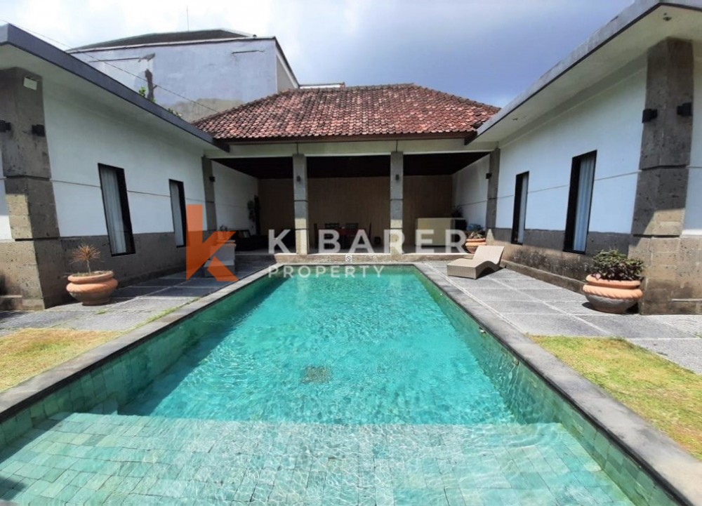 Luxurious Five Bedrooms Freehold Villa for Sale in Canggu