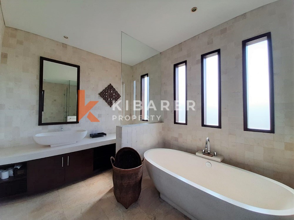 Three Bedroom Villa close to the beach in Seseh