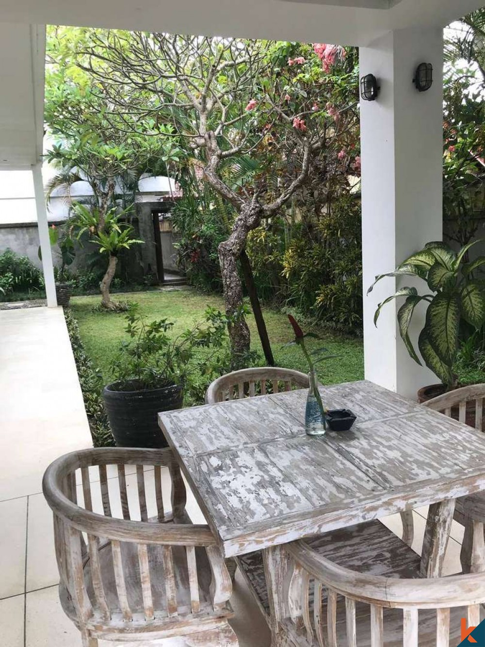 Villa Indah 5 Kamar Tidur Dijual di Kawasan Utama Batu Bolong