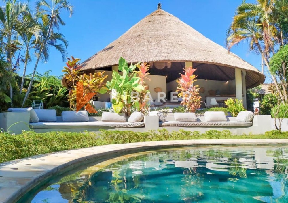 Beautiful Three Bedroom Villa shared pool in quiet location Umalas