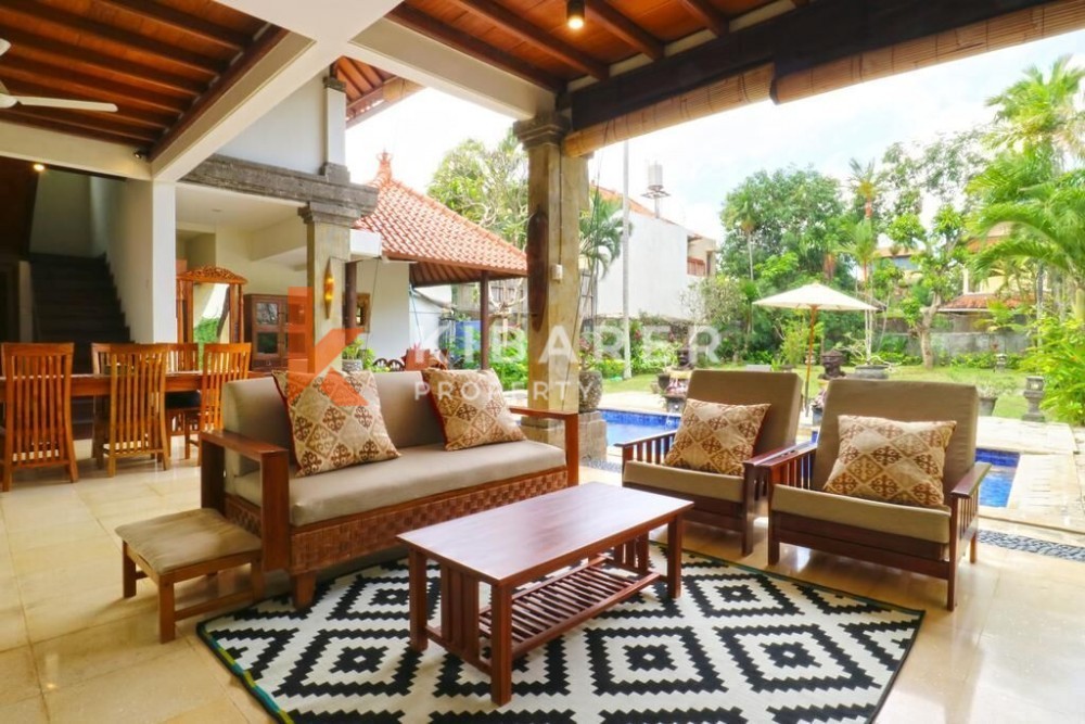 Large 3 bedrooms Villa in Batu Belig