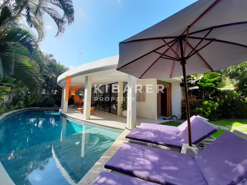 Luxurious Five Bedrooms Freehold Villa for Sale in Canggu
