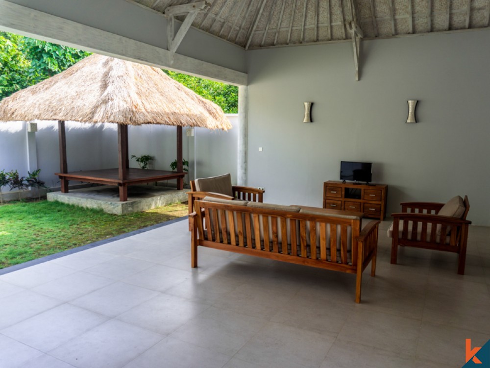 Villa Modern Tropis dengan Dua Kamar Tidur Dijual di Bali Utara