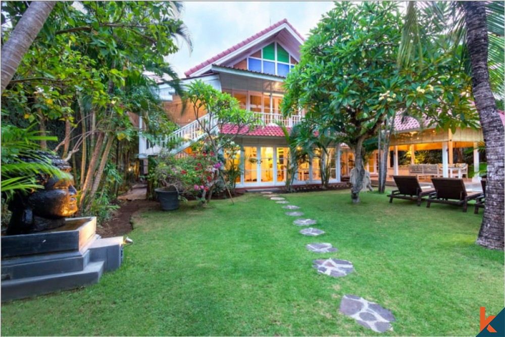 Incroyable villa de trois chambres à vendre à Seminyak